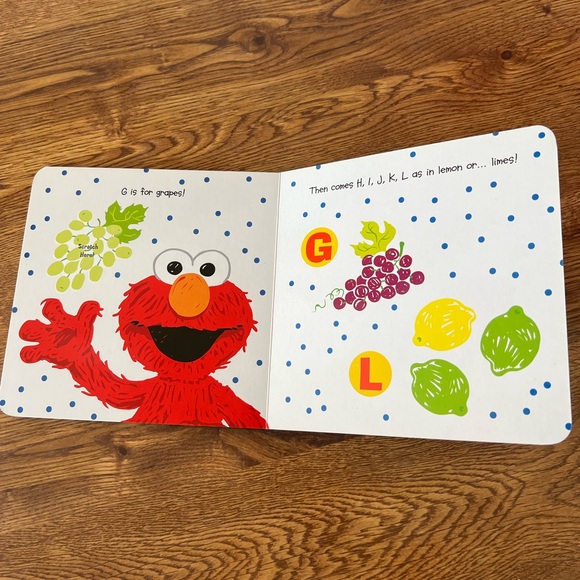 5 Sesame Street Scratch n Sniff Board Books Lot - Picture 6 of 14